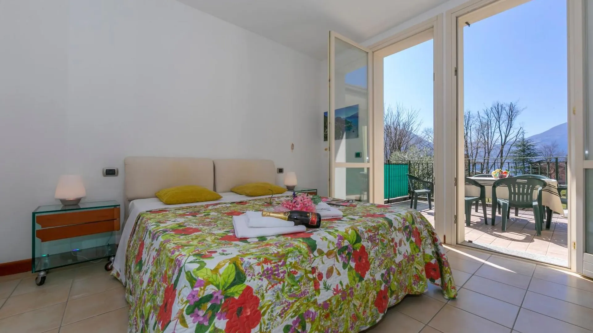פורלצה Villa Apartments - Porto Letizia איטליה
