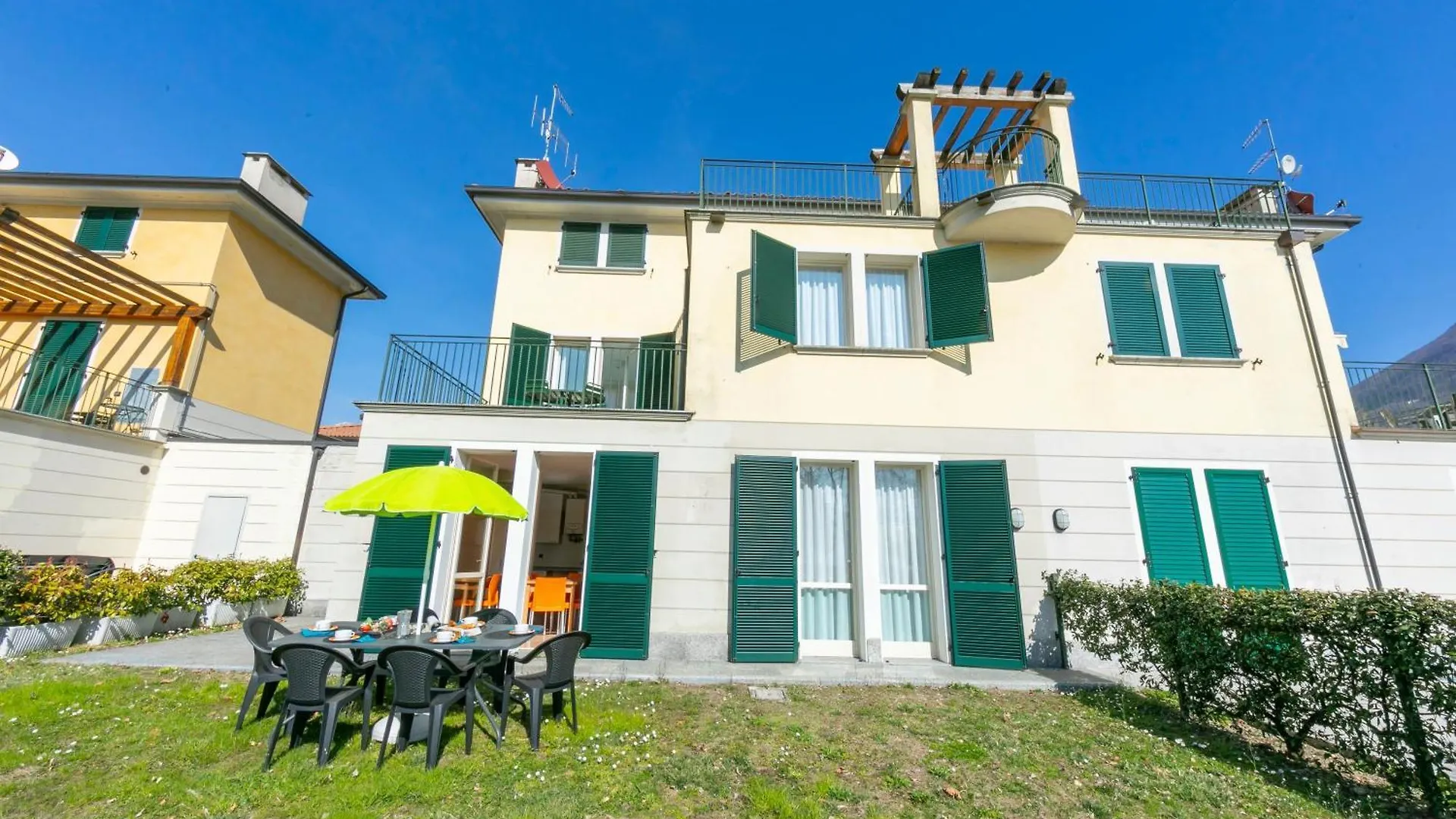 פורלצה Villa Apartments - Porto Letizia