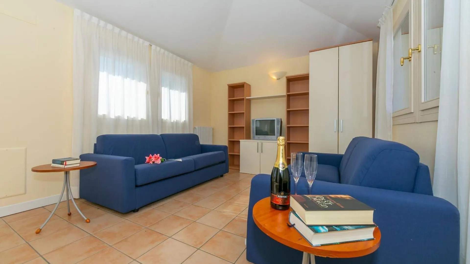 פורלצה Villa Apartments - Porto Letizia