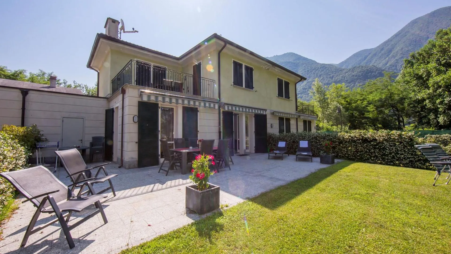 פורלצה Villa Apartments - Porto Letizia
