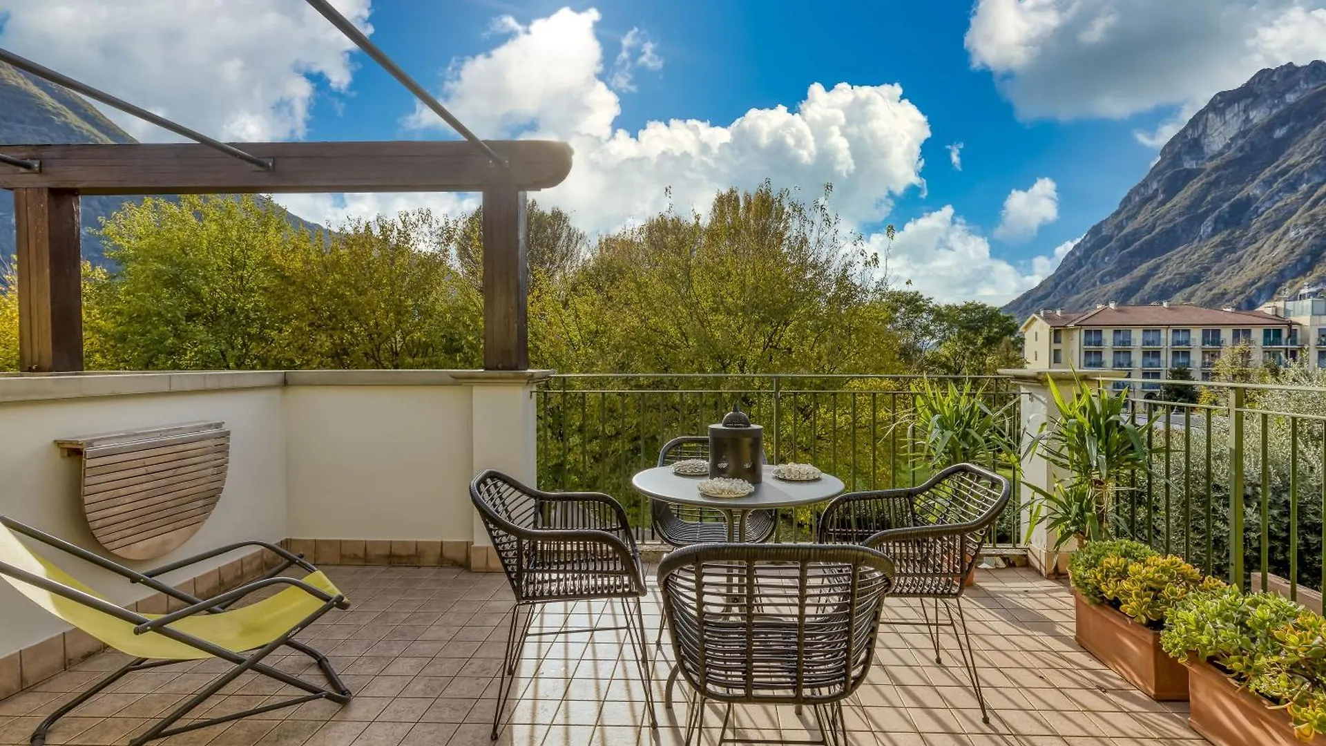 פורלצה Villa Apartments - Porto Letizia איטליה
